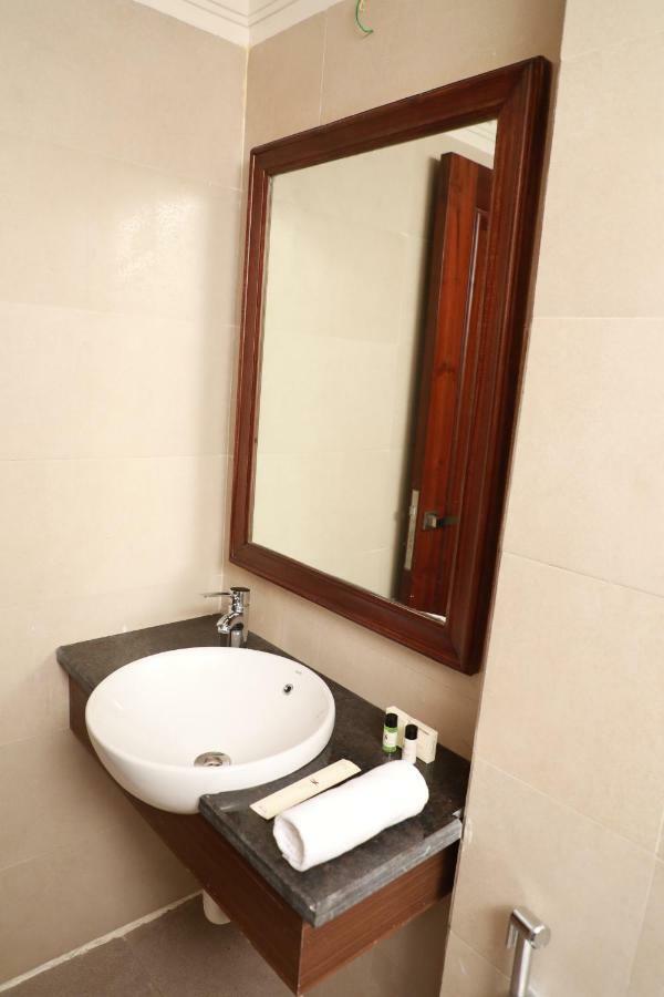 Hotel Golden Tower Near Heritage Street Amritsar Exteriör bild