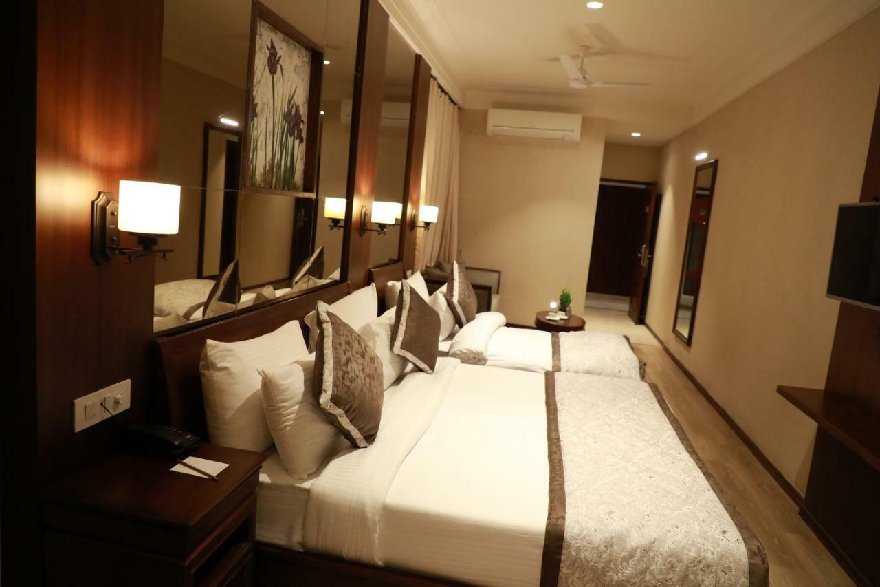 Hotel Golden Tower Near Heritage Street Amritsar Exteriör bild